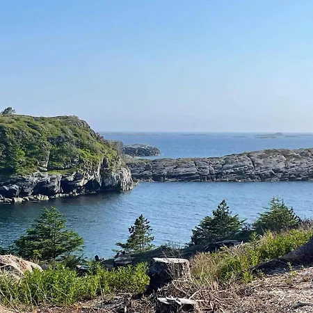 Hellesoy Holiday home