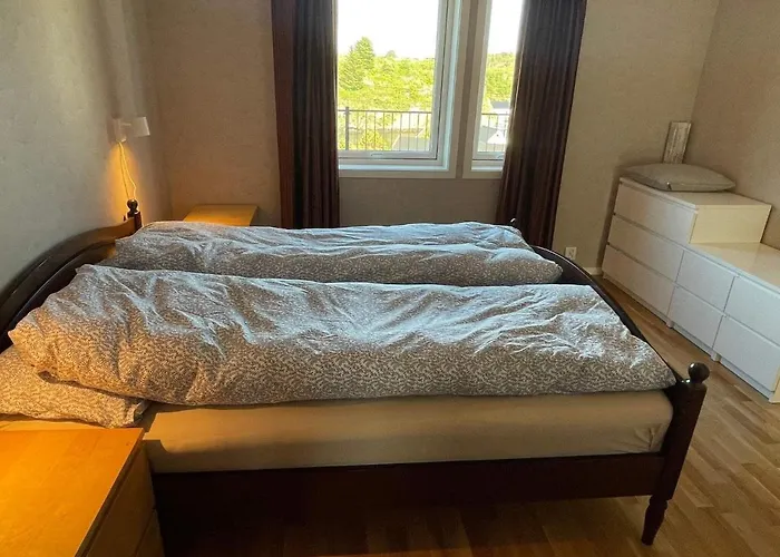 8 Person In Hellesoy-by Traum *