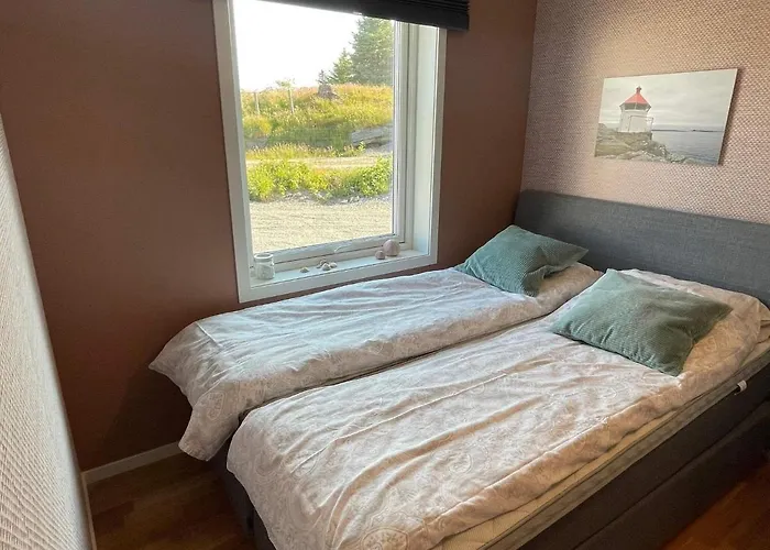 8 Person In Hellesoy-by Traum *