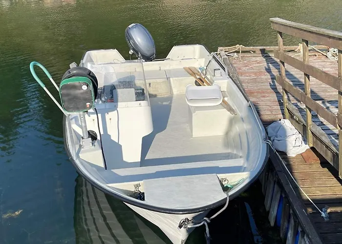 8 Person In Hellesoy-by Traum * Bovagen