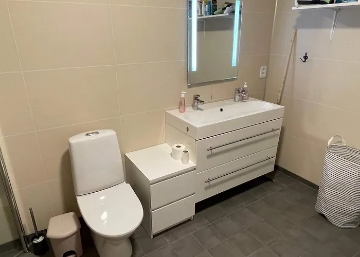 8 Person In Hellesoy-by Traum