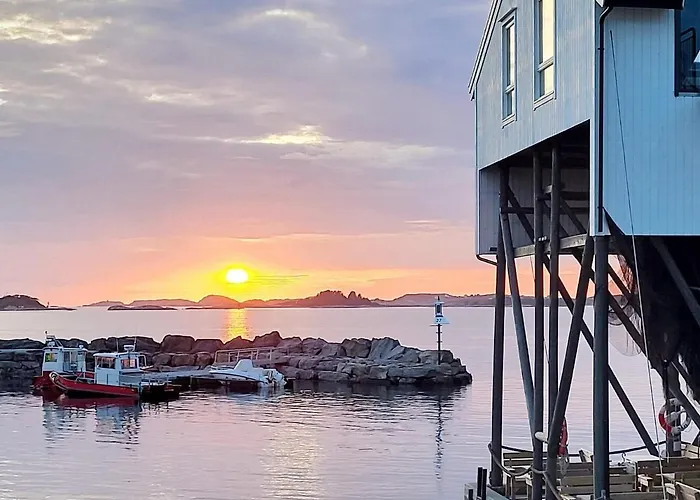 8 Person In Hellesoy-by Traum * Bovagen